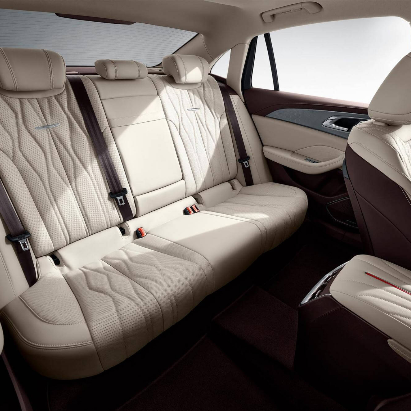 Hongqi H5 — салон, передняя панель