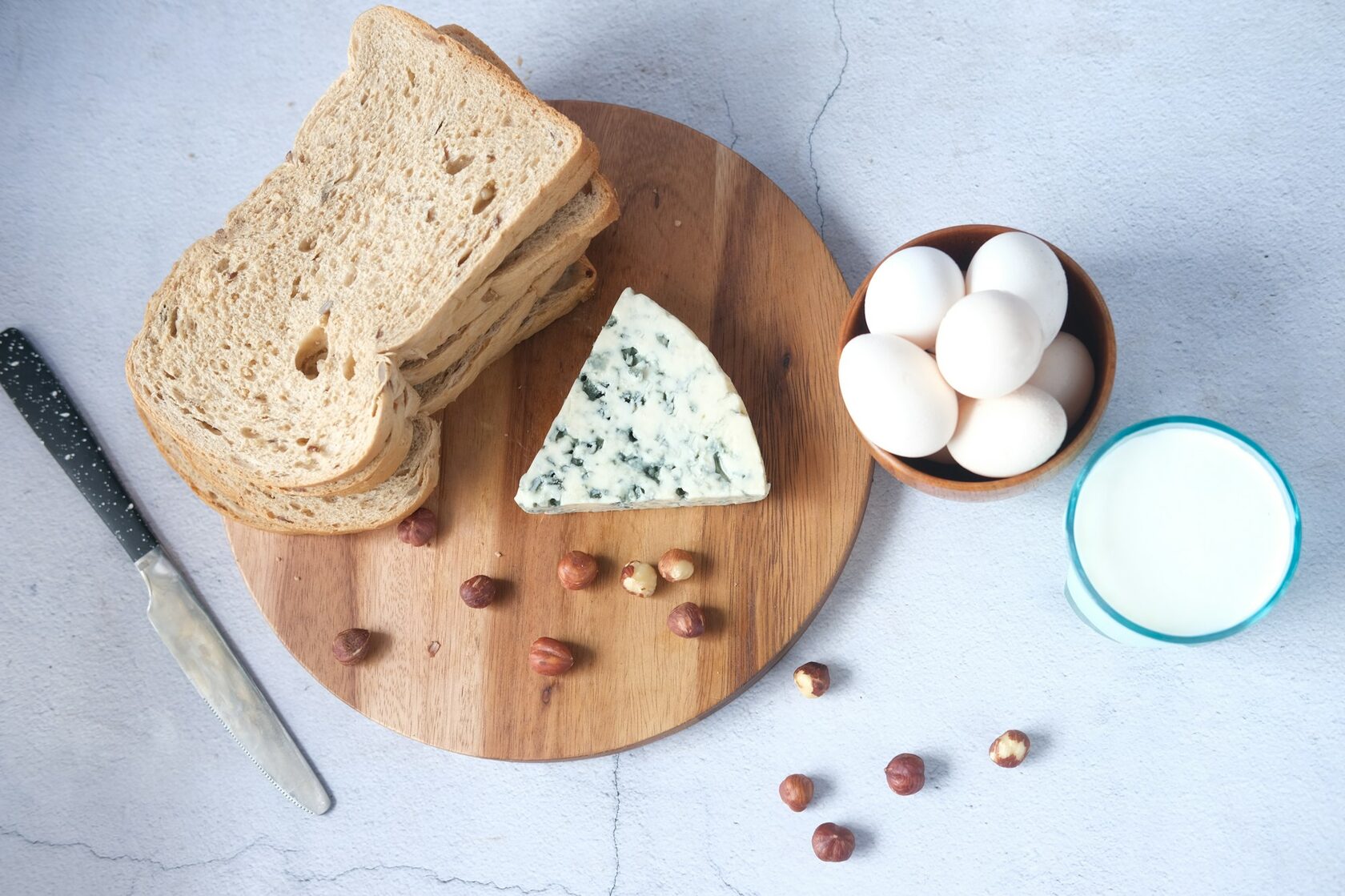 Молочная продукция, сыры и яйца