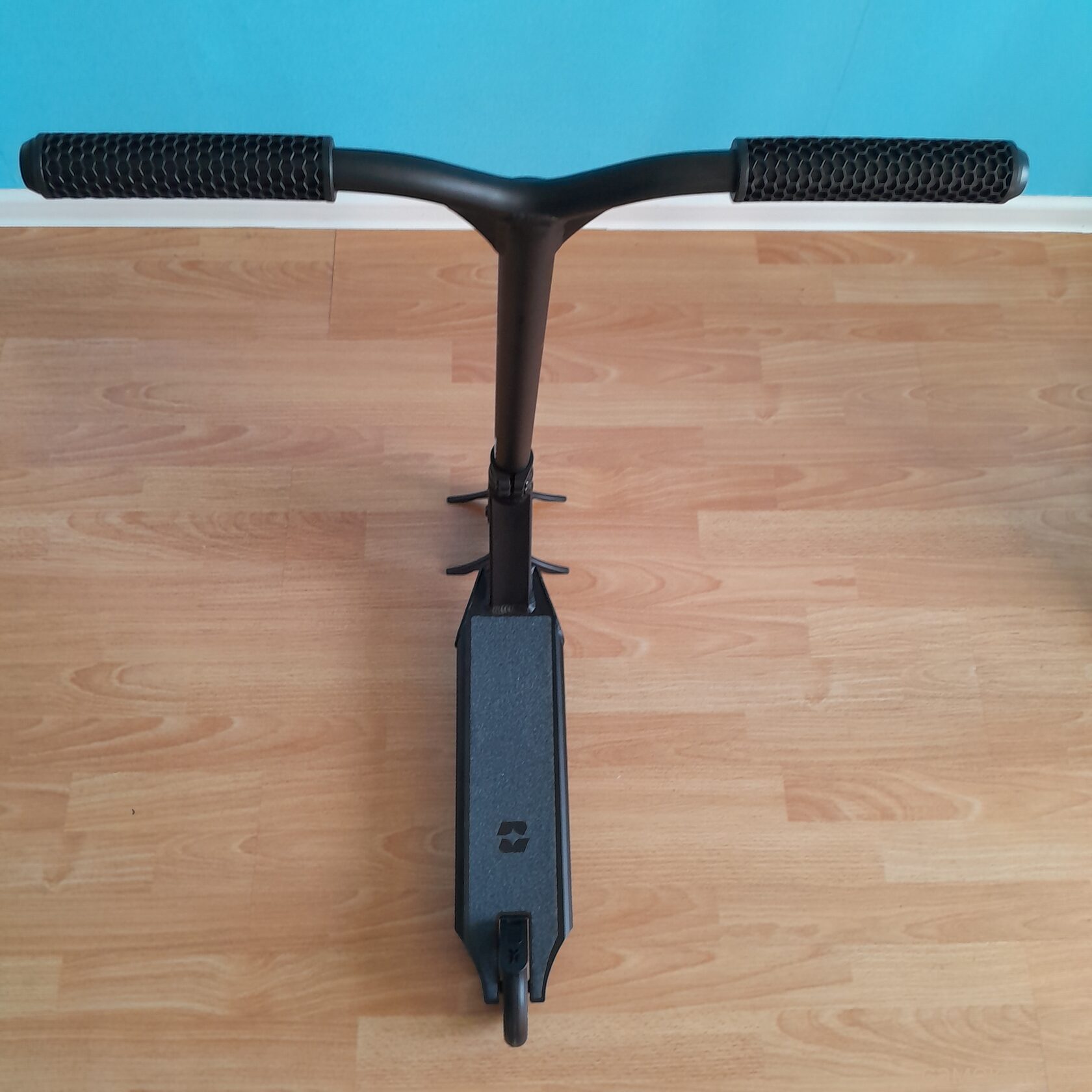 Самокат трюковой Diverse "Core" M Full Matt Black