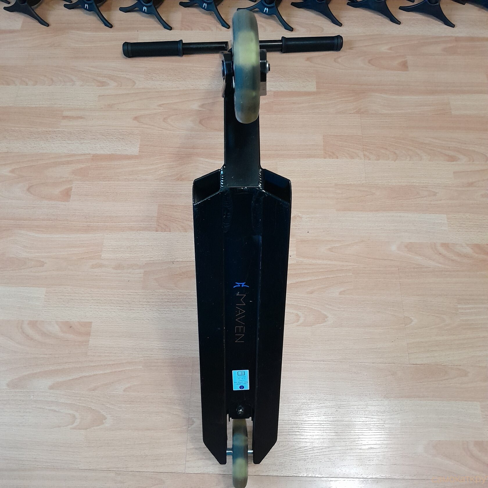 AO Maven бу трюковой самокат