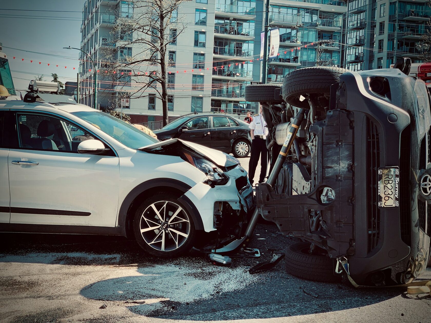 Повреждённый автомобиль после ДТП