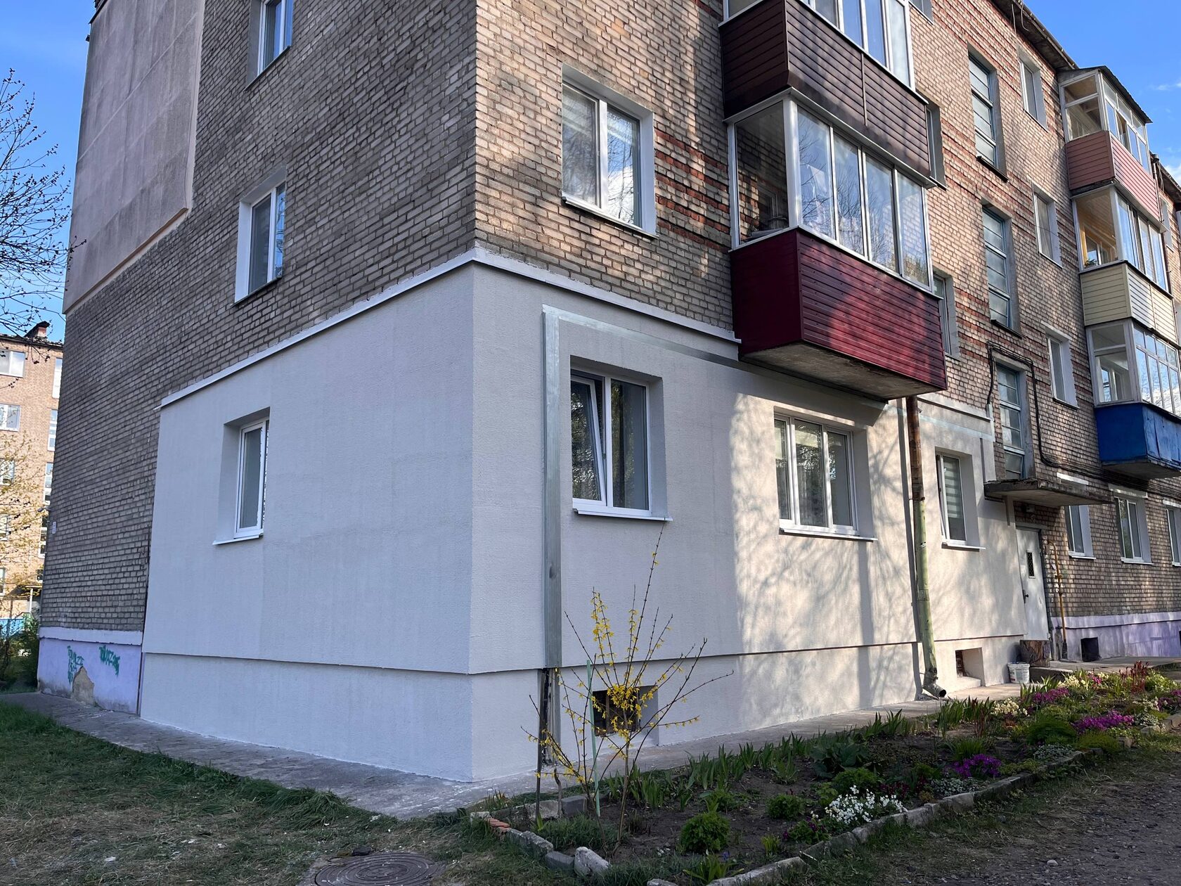 Утепление фасада первого этажа