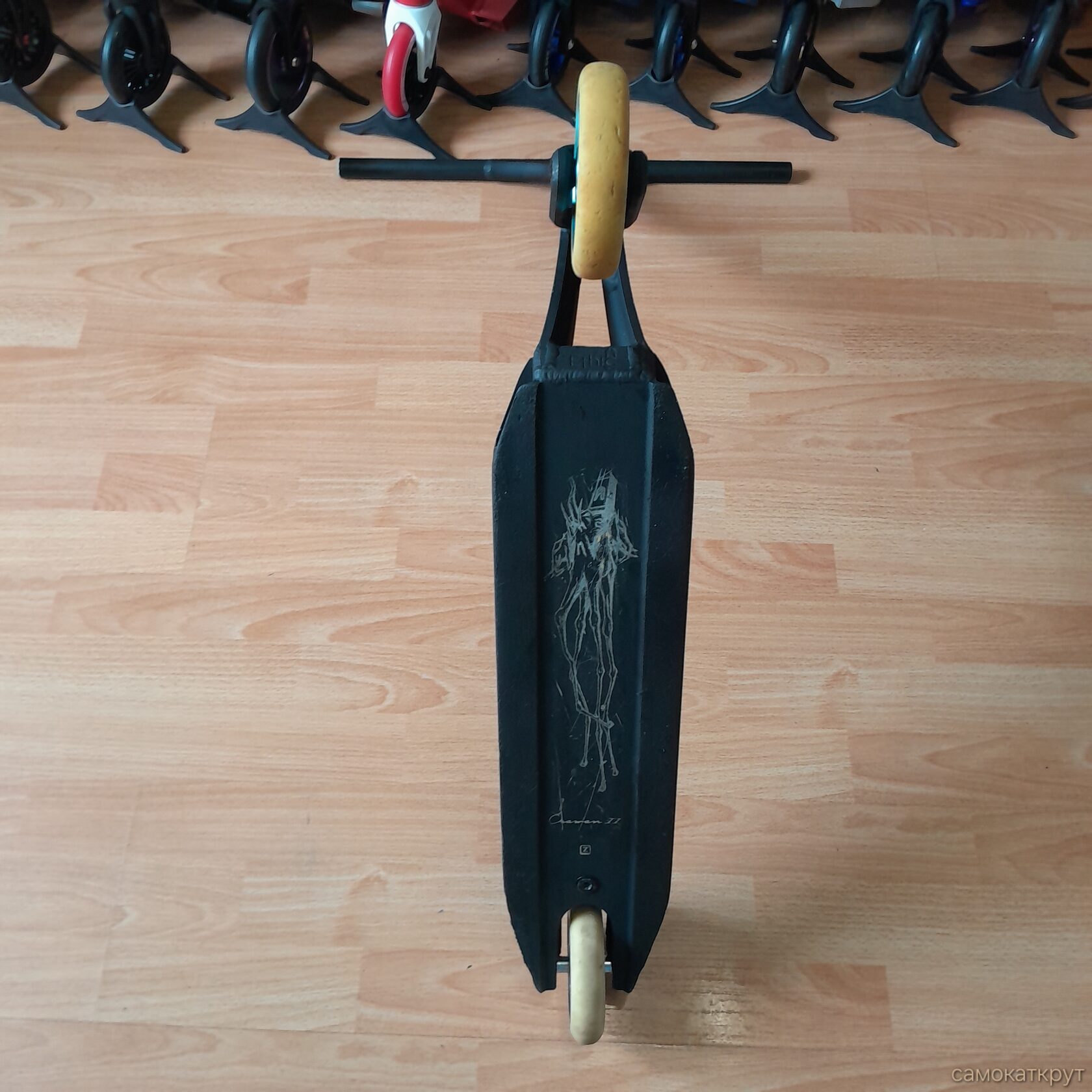 Techteam provokator 47 на деке Ethic erawan v2 48cm черный бу трюковой самокат