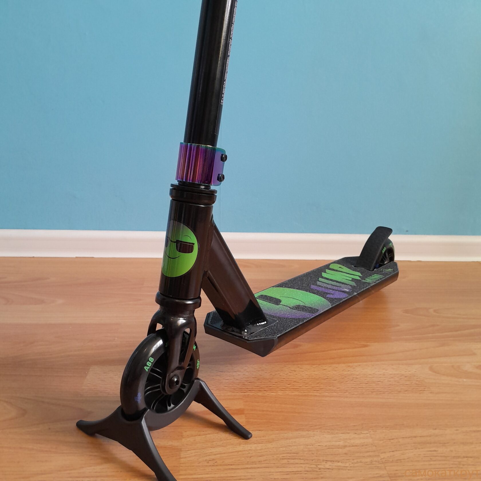 Трюковый самокат MINIJUMP детский чёрный