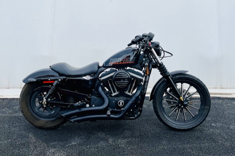 Учебный мотоцикл Harley-Davidson Sportster в мотопарке мотошколы «Мастер»