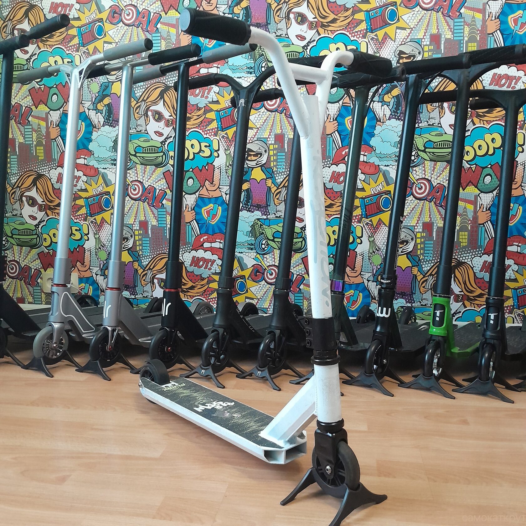 Детский бу трюковой самокат