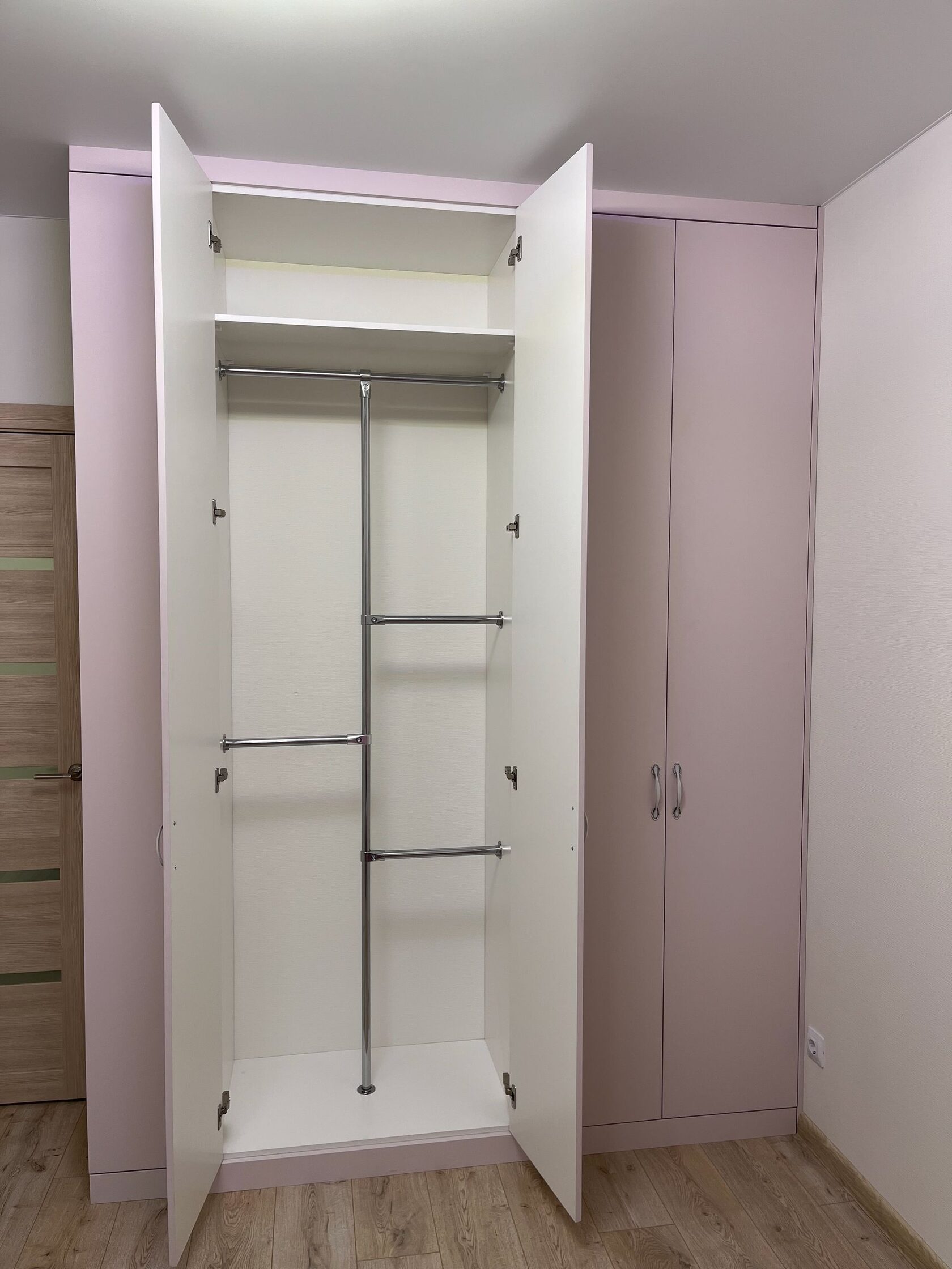 Гардеробная спальня шкаф на заказ распашной, наполнение