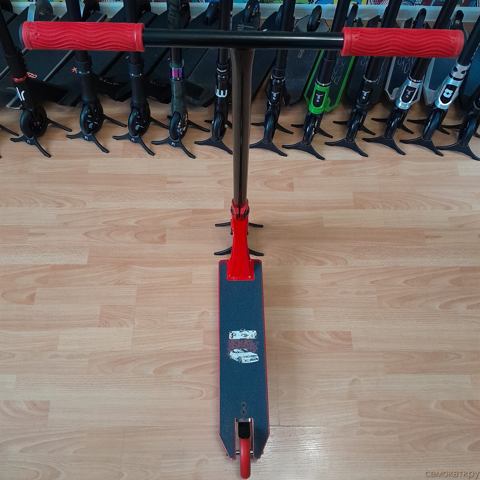 Трюковой самокат AO Dylan Morrison V2 красный