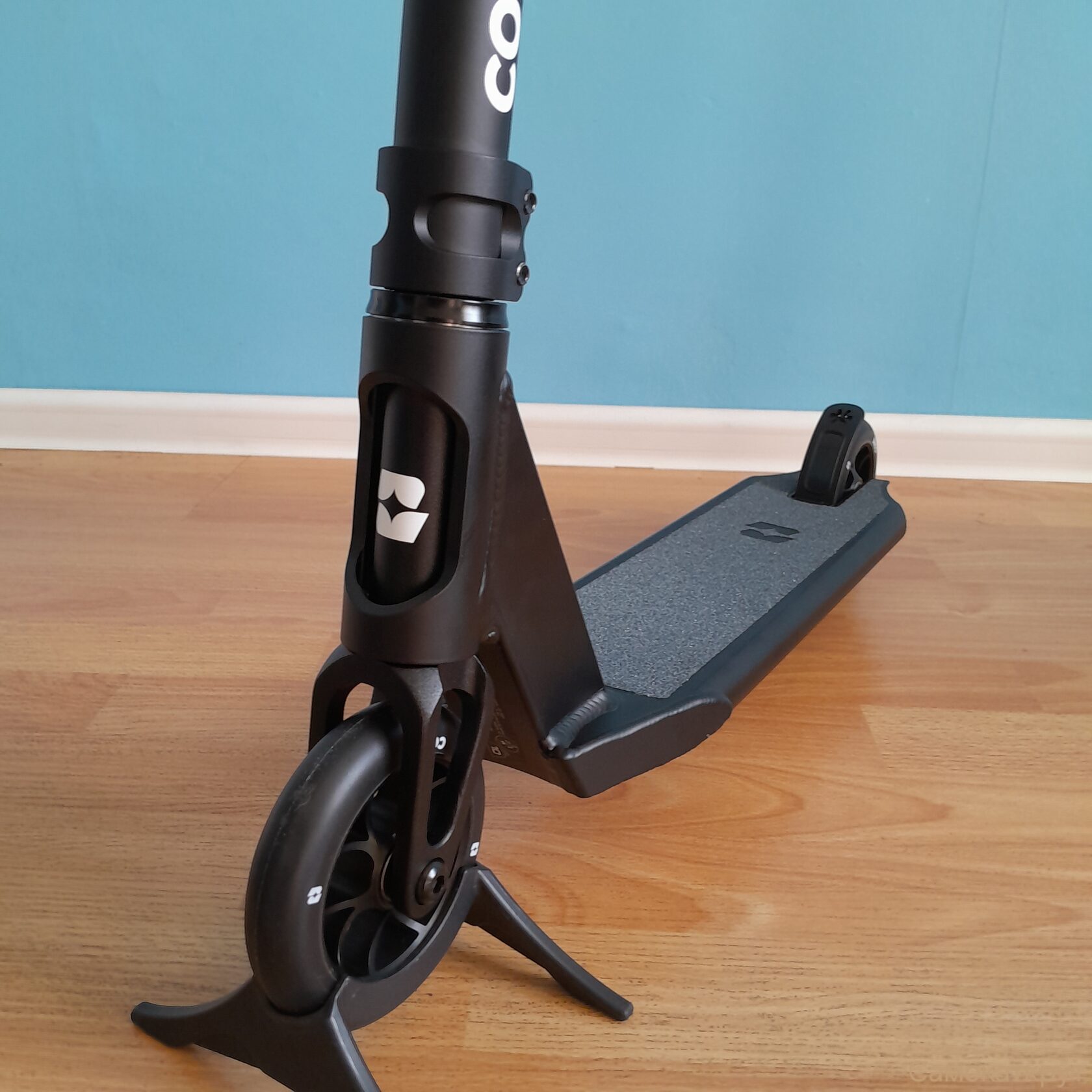 Самокат трюковой Diverse "Core" M Full Matt Black