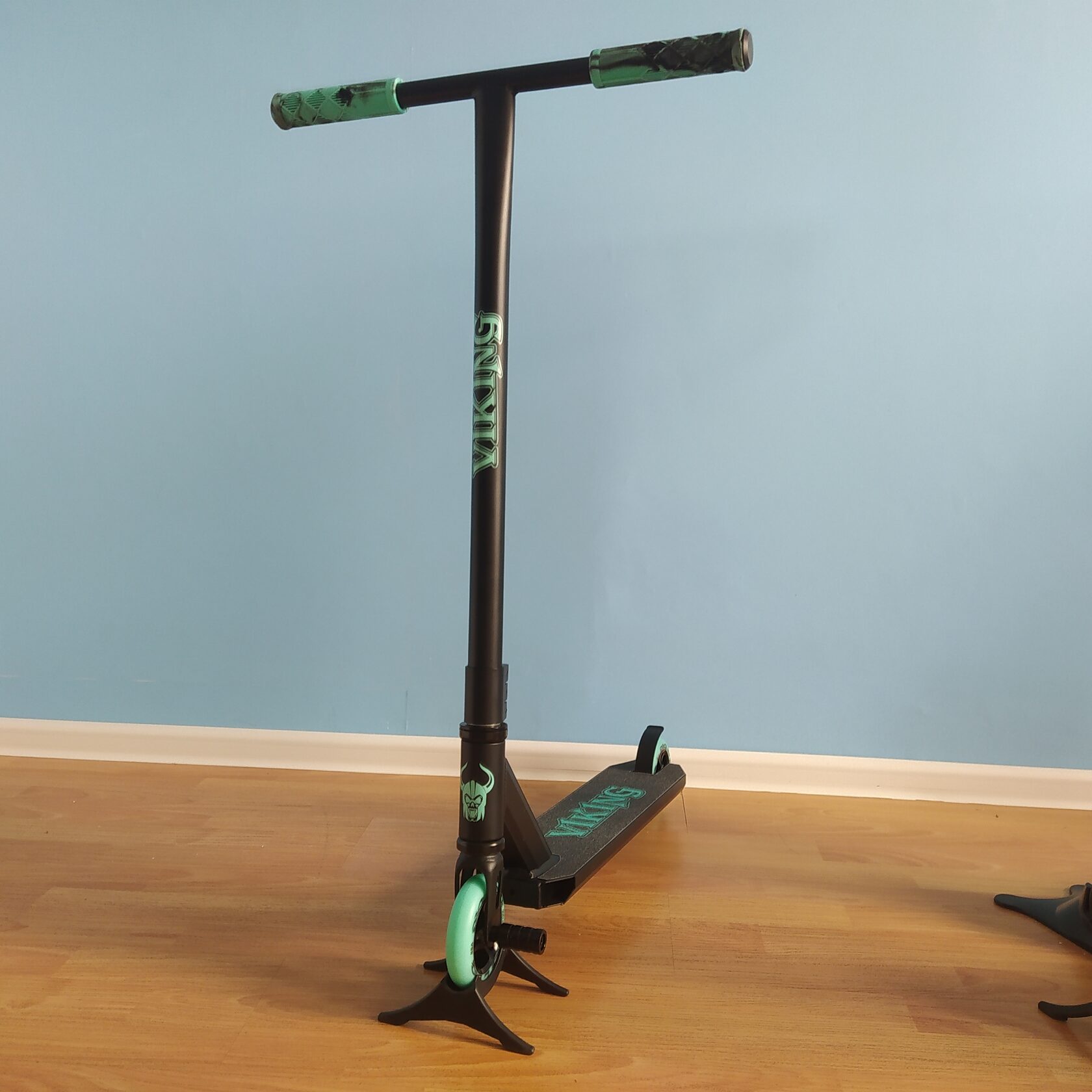 Трюковой самокат Haevner Viking 