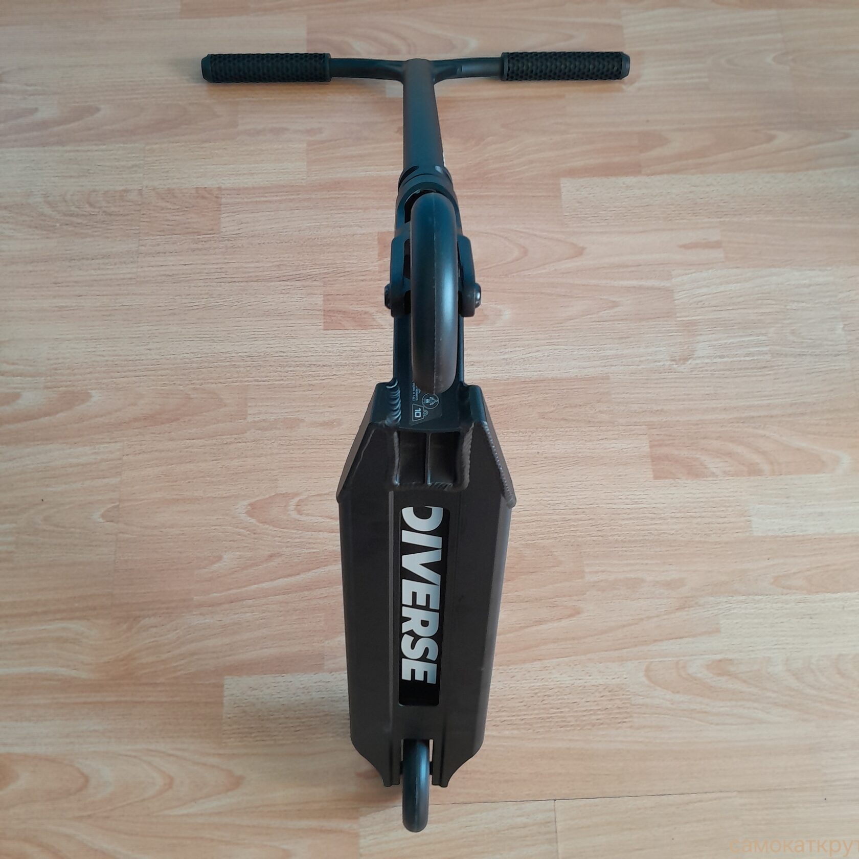 Самокат трюковой Diverse "Core" M Full Matt Black