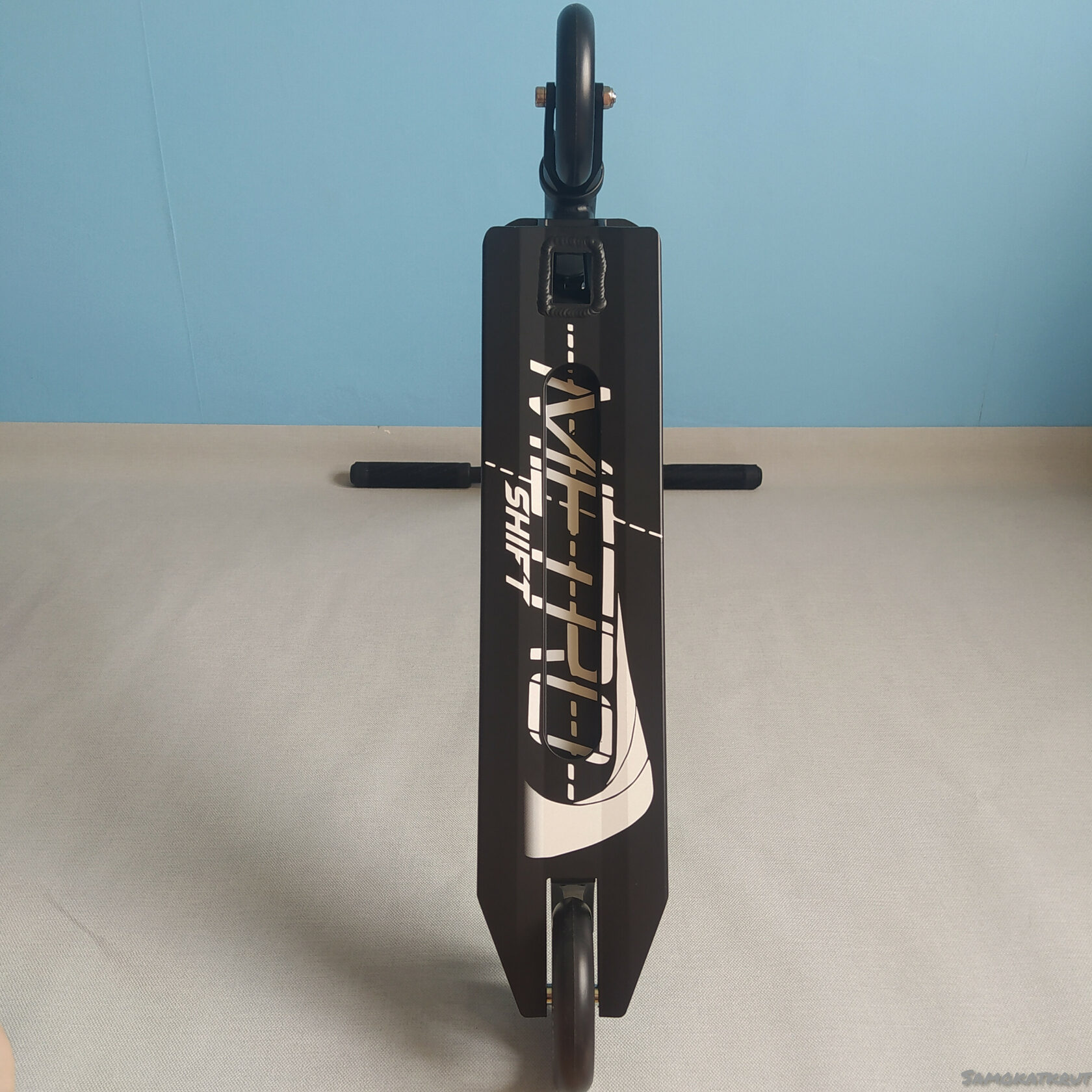 Трюковой самокат Longway Metro Shift черный