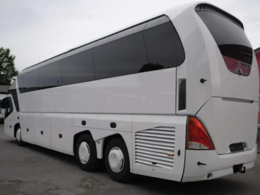 Туристический автобус Neoplan для междугородних перевозок