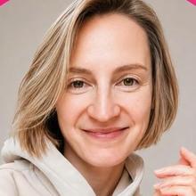 Сотрудница службы поддержки
