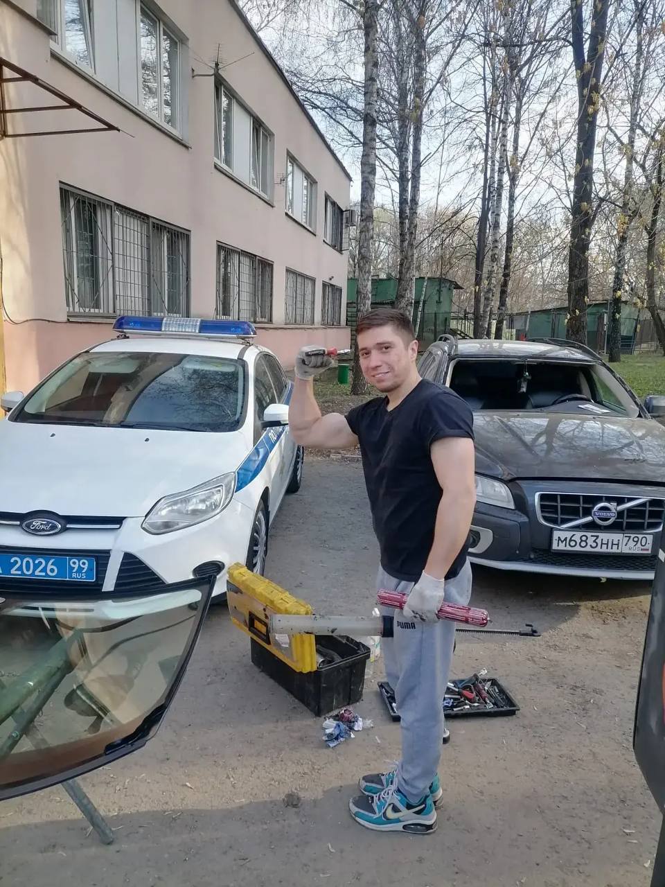 Готовое стекло перед установкой