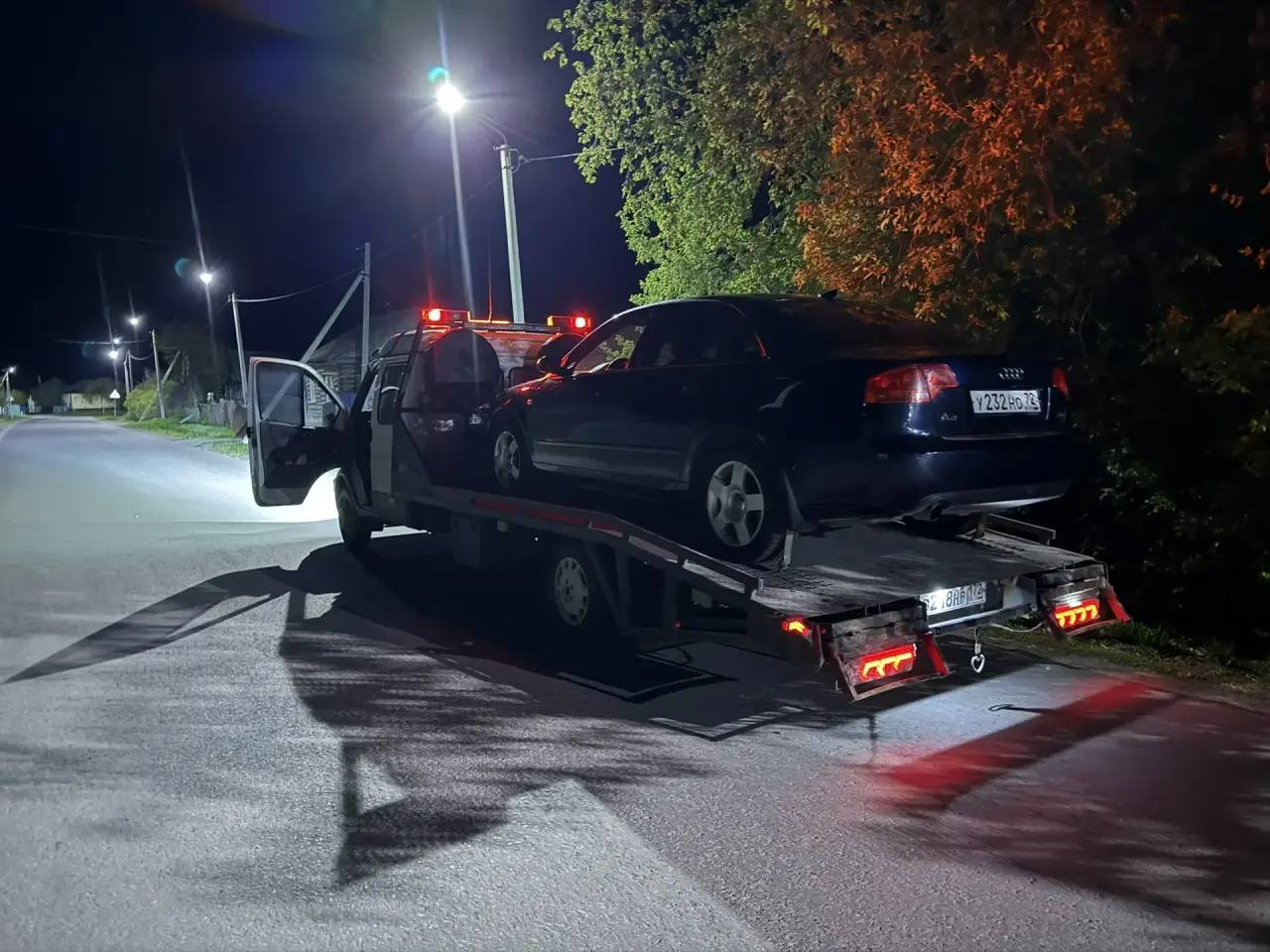 Выгрузка авто у СТО Ялуторовск