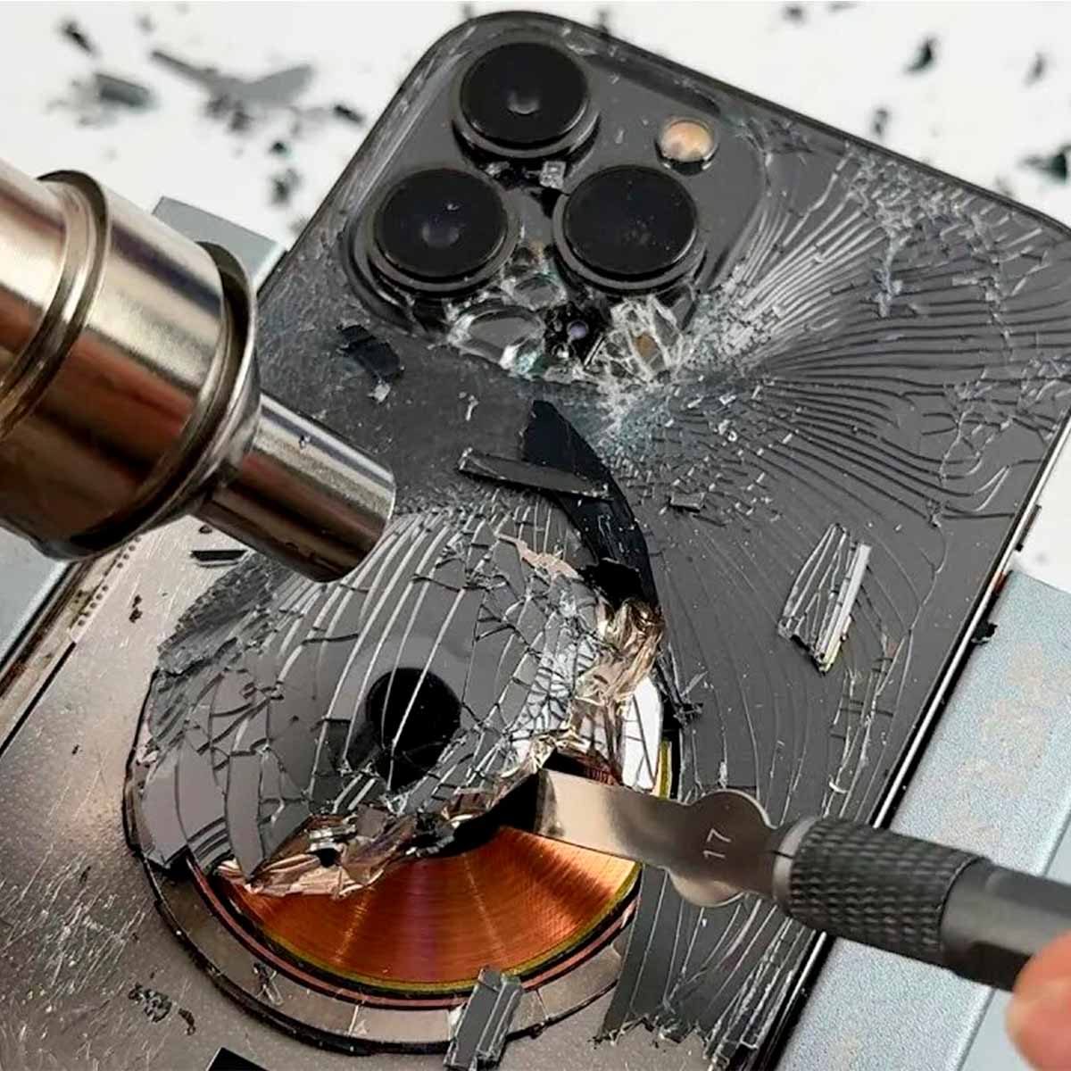 Замена задней крышки IPhone