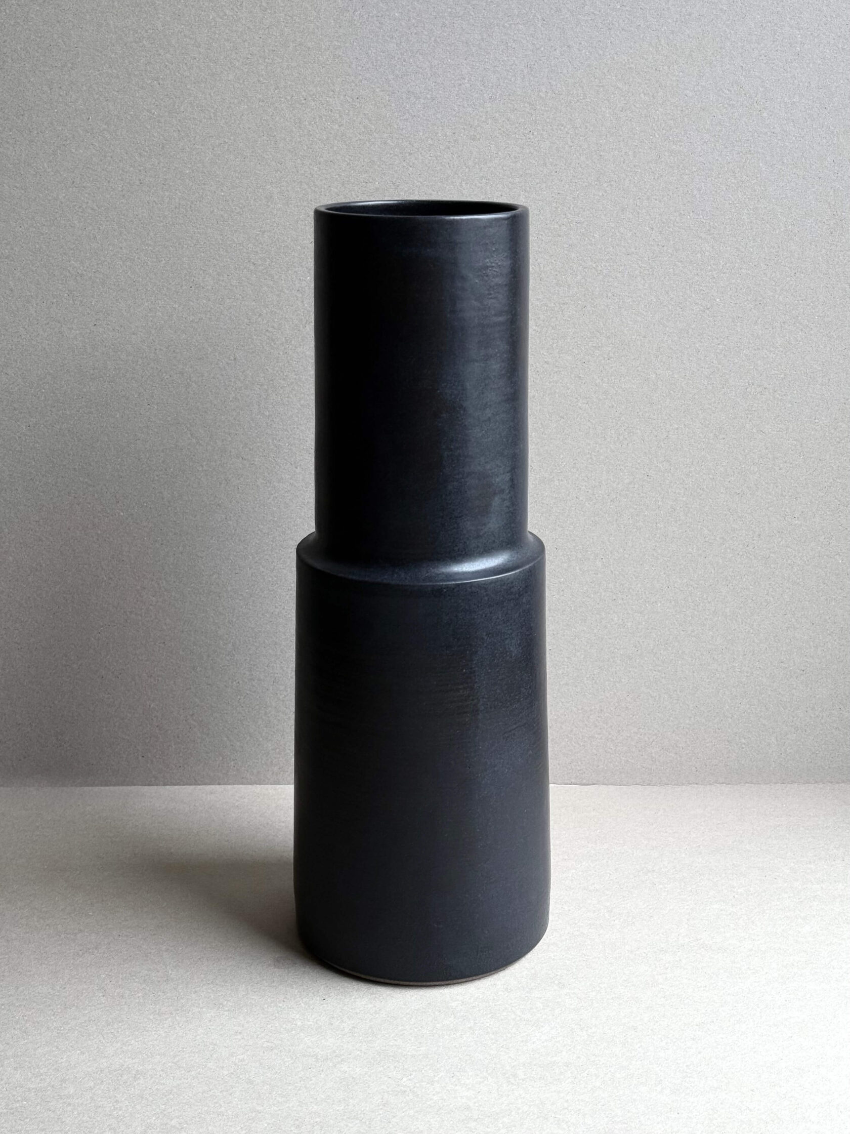 Высокая ваза для цветов DDOK ceramics