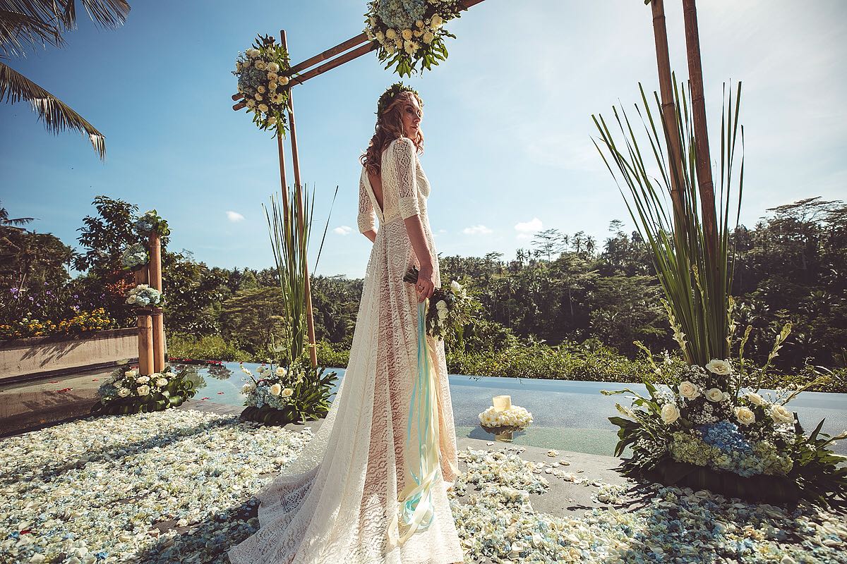 Свадебное платье в стиле рустик