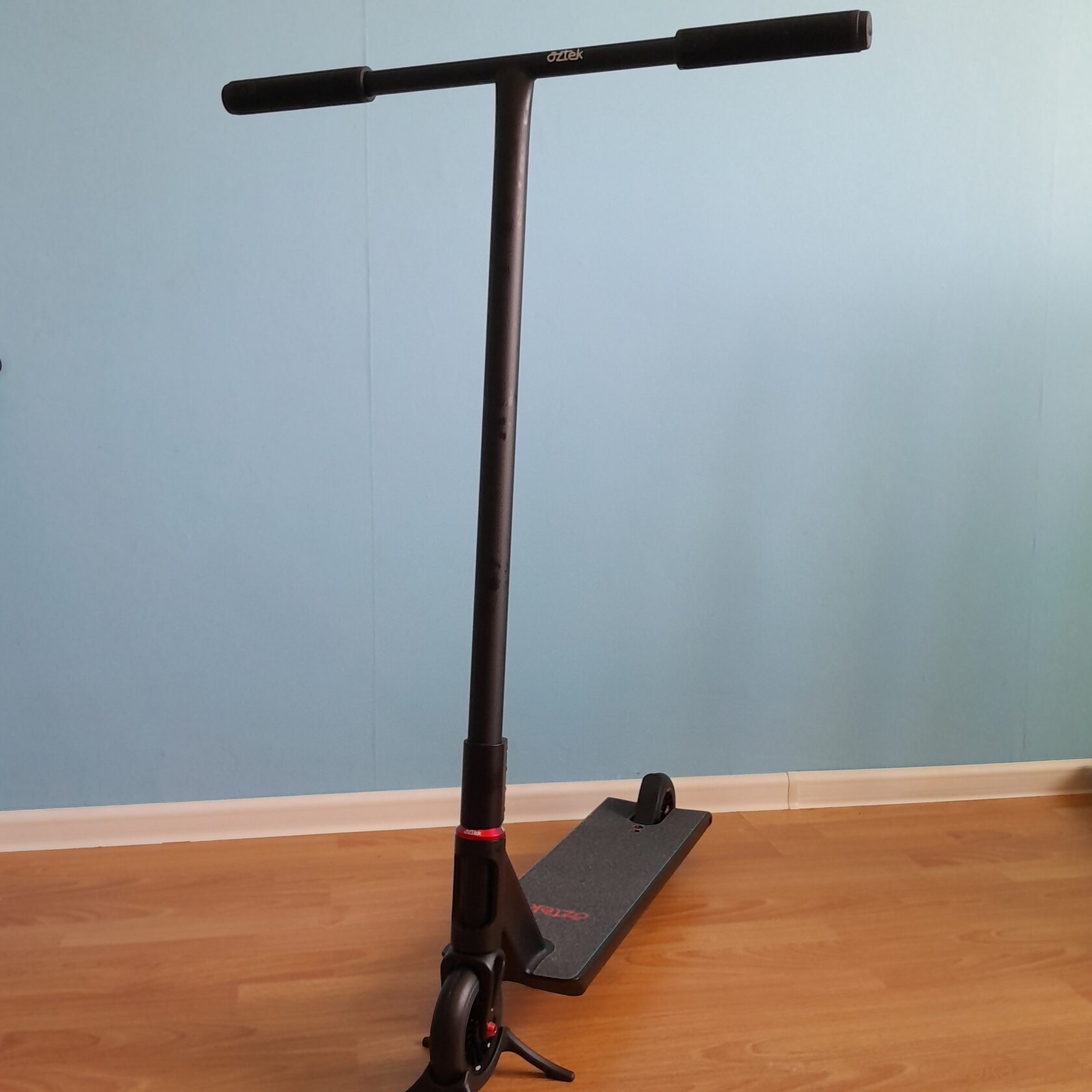 Трюковой самокат Aztek Siren чёрный