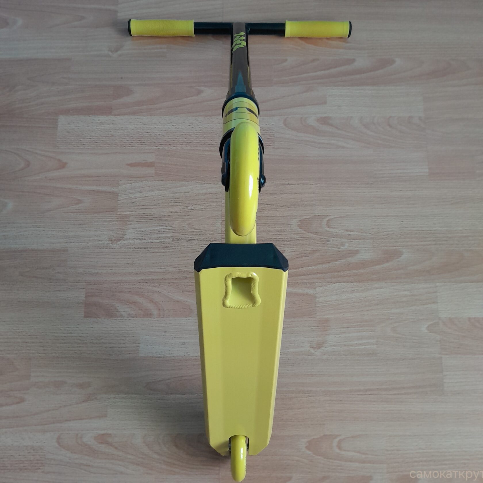 Трюковый самокат MINIJUMP детский