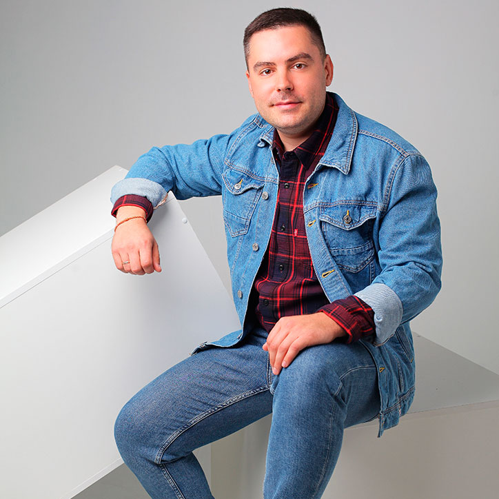 Василий Терентьев — основатель компании «Идеи лестниц», производство металлических лестниц и балясин