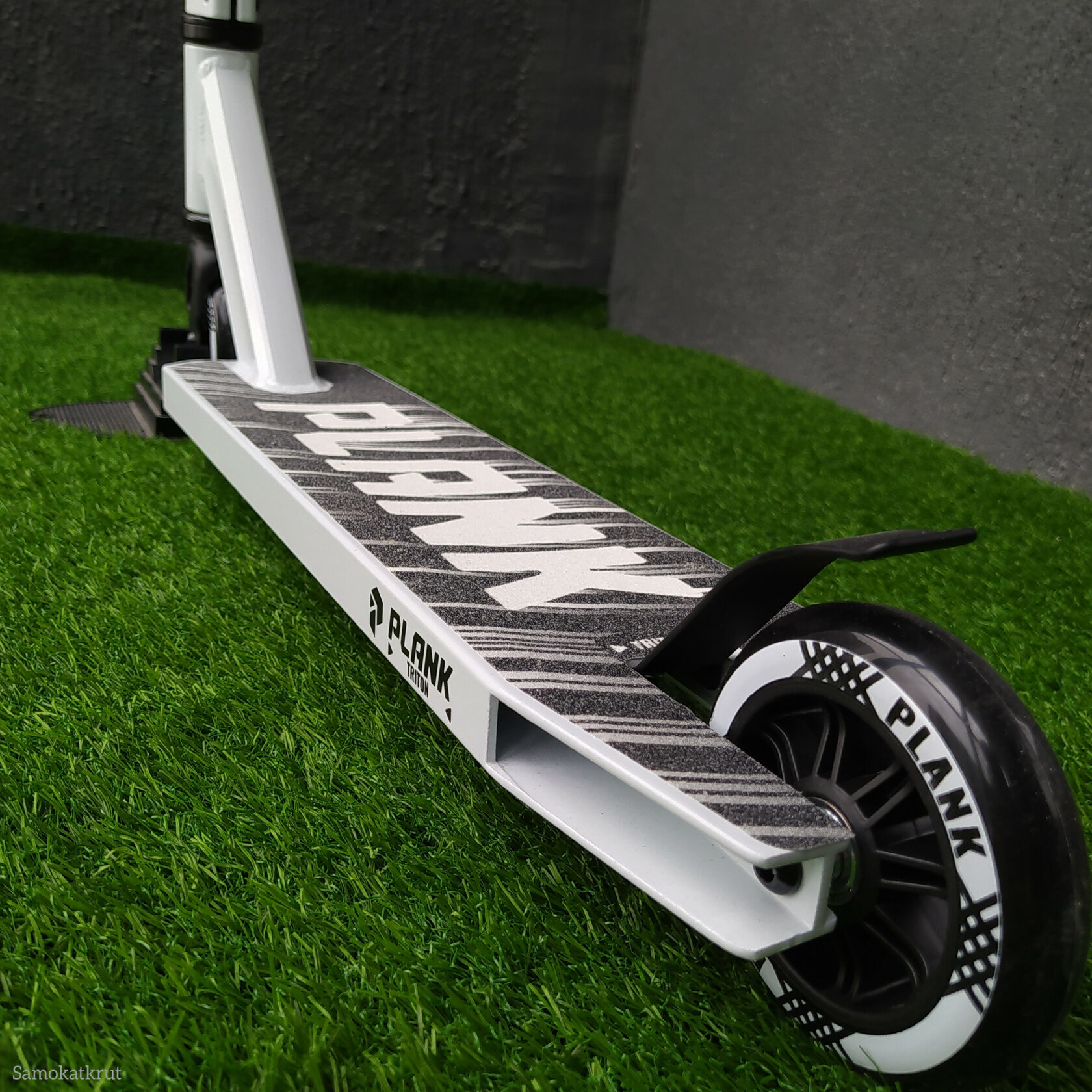 трюковой самокат plank triton самокаткрут 