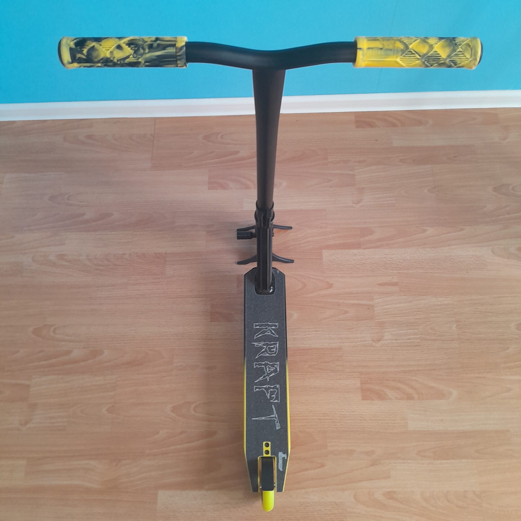 Трюковой самокат Haevner Kraft 2024 жёлтый