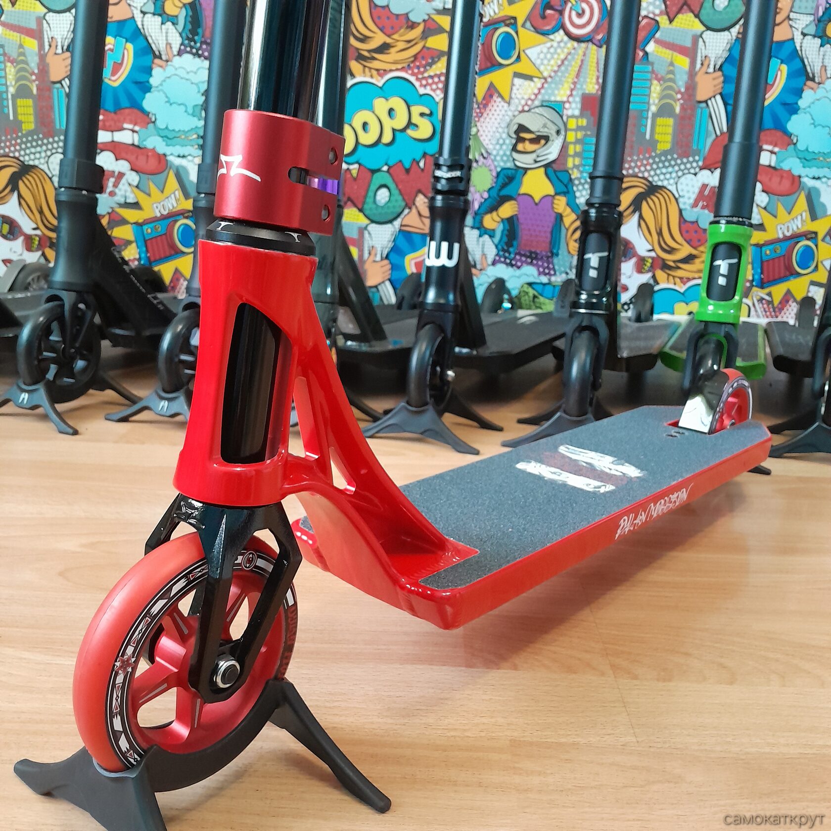 Трюковой самокат AO Dylan Morrison V2 красный