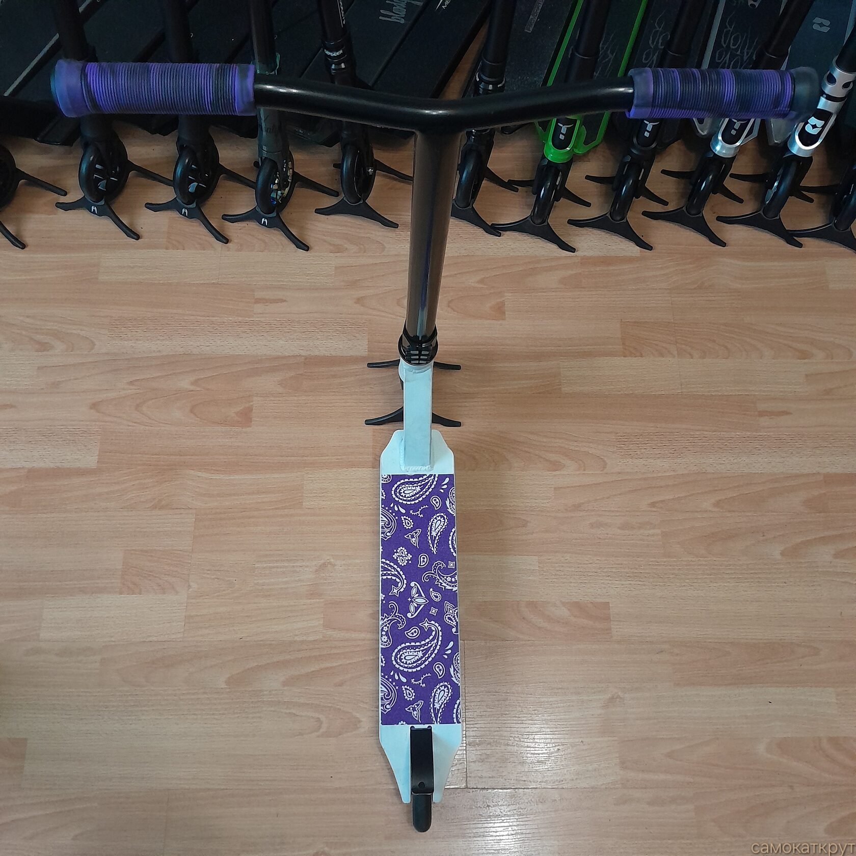 Fox raw бу трюковой самокат