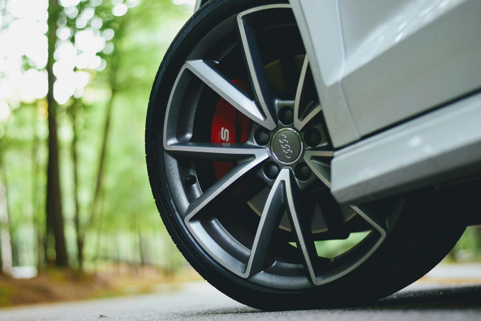 Wheel rim detail